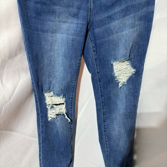 SOHO by New York and Company Distressed Blue Denim Overall Jeans Workwear Size M - Picture 9 of 15